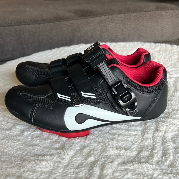 Peloton Black and Red Biking Sneakers - Picture 3 of 9